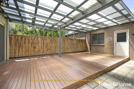 Spacious 3 bedrooms with study, loungeroom, rumpus and huge courtyard - Photo 3
