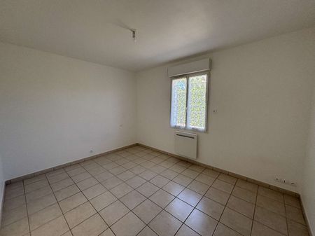 Location Maison 4 pièces 102m² MORTAGNE AU PERCHE 61400 - Photo 5
