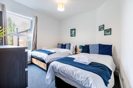 5 Bed Terraced House, Poplar Road, B66 - Photo 4