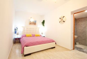 Villa for rent in Cumbre del Sol with 5 bedrooms