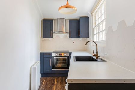 3 bedroom flat to rent - Photo 2