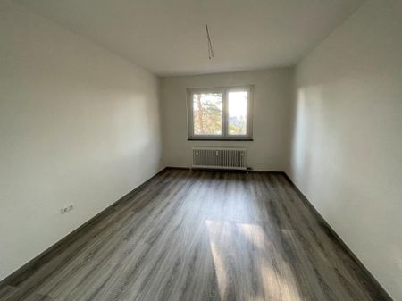 Helle 3-Zimmer-Etagenwohnung in Hambühren mit Balkon! - Photo 2