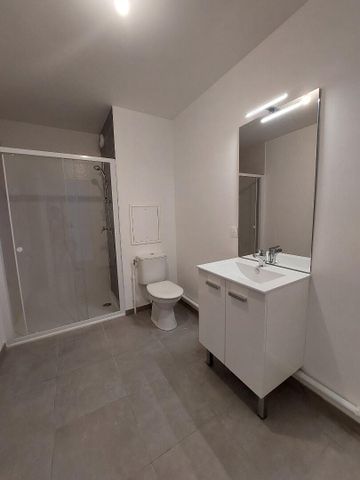 location Appartement T2 DE 48.14m² À PETIT COURONNE - Photo 2