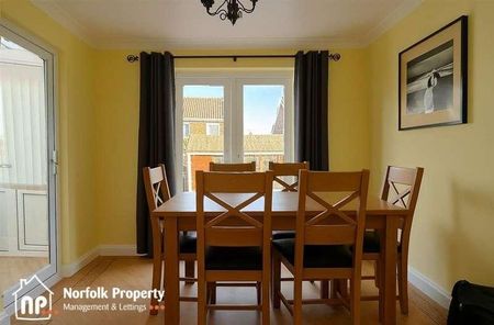 Old Catton, NR6 - Photo 3