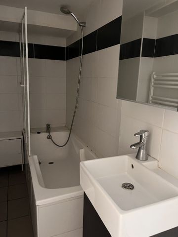 Location Appartement 2 pièces 50m² MARCQ EN BAROEUL 59700 - Photo 4