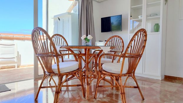 Se alquila para larga temporada coqueto estudio en Puerto de La Cruz, Botánico, piscina, tranquilidad y vistas. - Photo 1