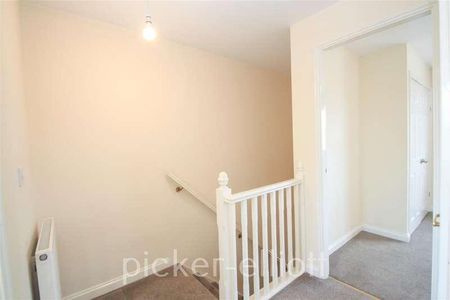 Livia Close, Hinckley, LE10 - Photo 4