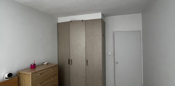 South Yarra - Photo 2