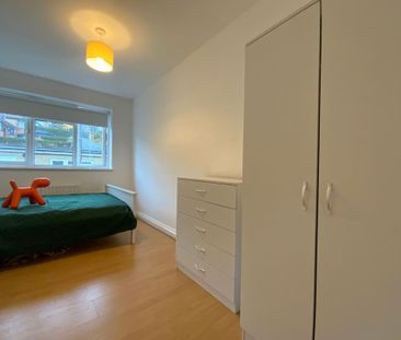1 bedroom in a house share to rent - Photo 5