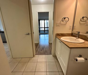 Luxury Living! North facing 1 BR + Den in Downtown Vancouver For Rent - Photo 4