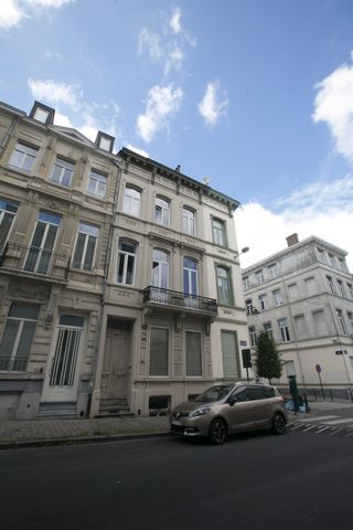 Möbliertes Apartment in Brüssel Schuman, EU District - Photo 2