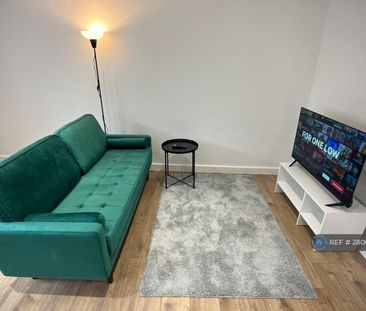 1 bedroom flat to rent - Photo 3