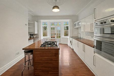 1 bedroom ground floor flat to rent - Photo 4