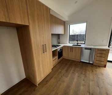 Stunning Home - Photo 4