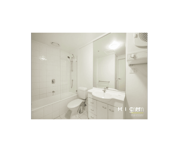 Stylish One-Bedroom Apartment in the CBD - Photo 4