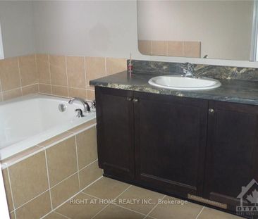 For Lease - 476 Foxhall Way, Kanata, Ontario - Photo 4