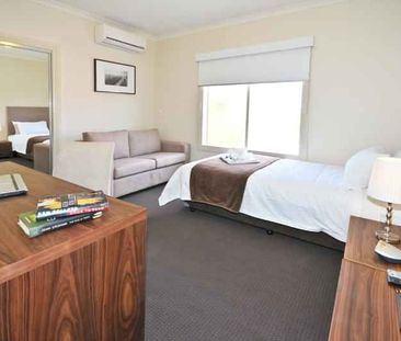 Room 10 (Non Ensuite) - Photo 3