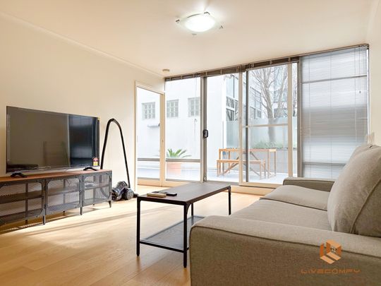 West Melbourne - Photo 1