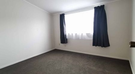 Home In Waterloo - Photo 3