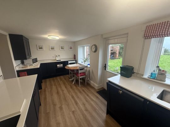 3 bedroom cottage to rent - Photo 1