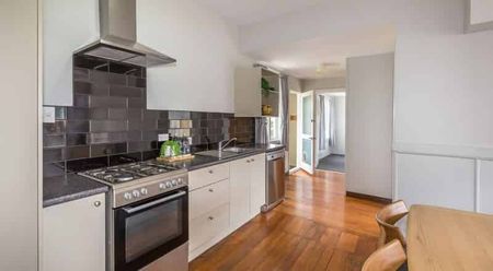 Style And Character - Photo 4