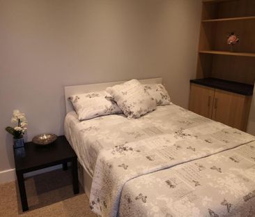 1 bedroom in a house share to rent - Photo 6