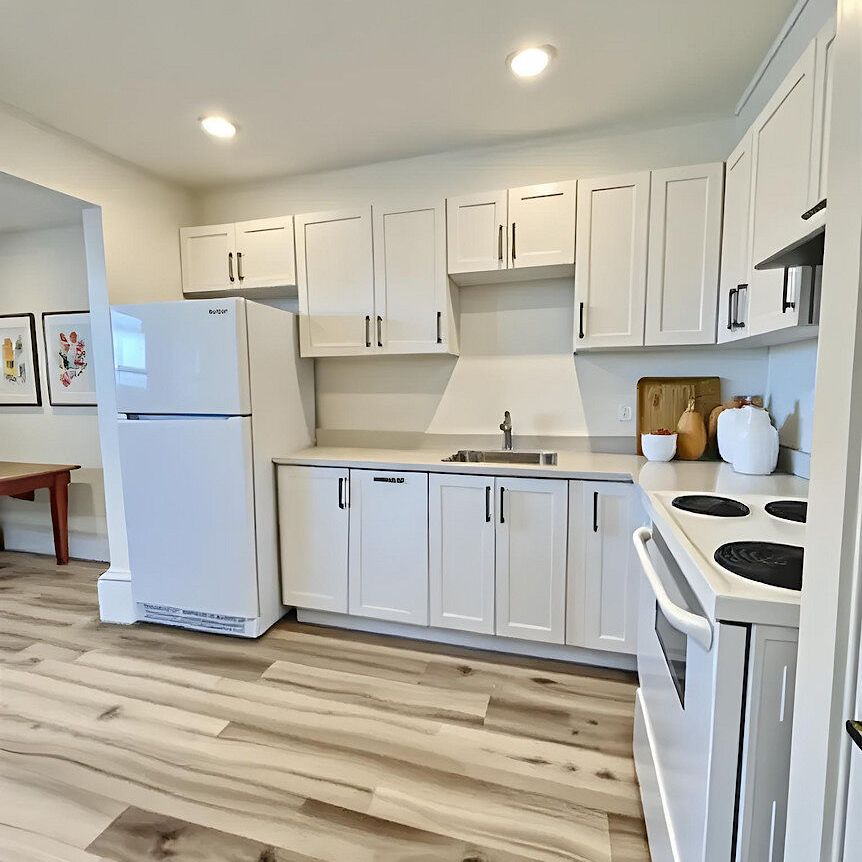 Westwood House - Photo 1