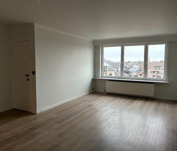 Gerenoveerd appartement met 2 slaapkamers te huur in Waregem - Photo 1