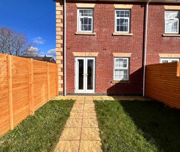 4 bedroom end of terrace house to rent - Photo 6