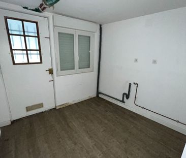 Location Maison 4 pièces 84m² LAMBERSART 59130 - Photo 1
