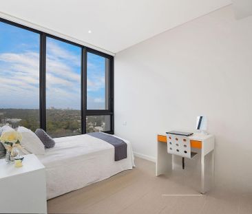 City Skyline & Nye Fireworks ** Available 22/11/25 ** - Photo 3