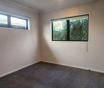 Modern, Comfortable Living - Photo 1