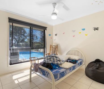 Spacious 4-Bedroom Home with Pool on Acreage - Photo 4