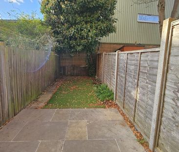 3 bedroom ground floor maisonette to rent - Photo 6