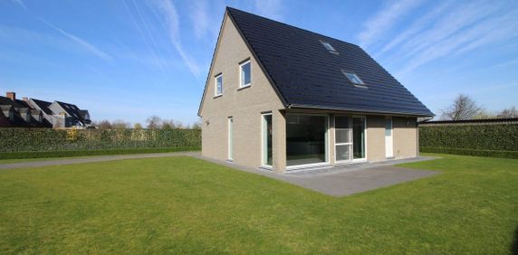 Huis te huur in Zevergem voor € 1.550 met 5 slaapkamers - Photo 2