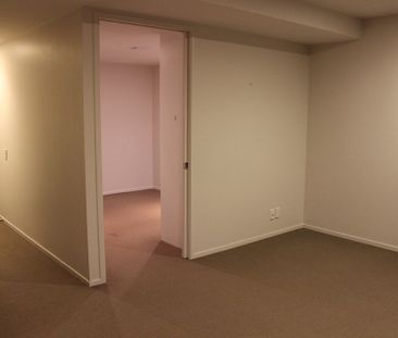 Sunny north facing apartment whiteware & water inc - Photo 3