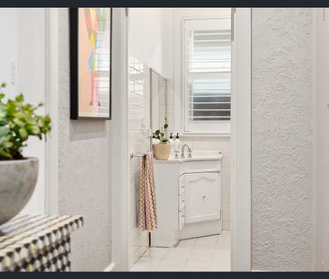 Versatile Coburg Living – 3-Bedroom Home with Separate Studio - Photo 6