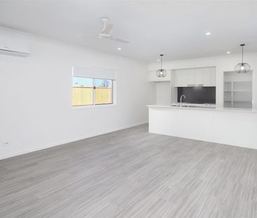 Modern Four Bedroom Family Home - Photo 6