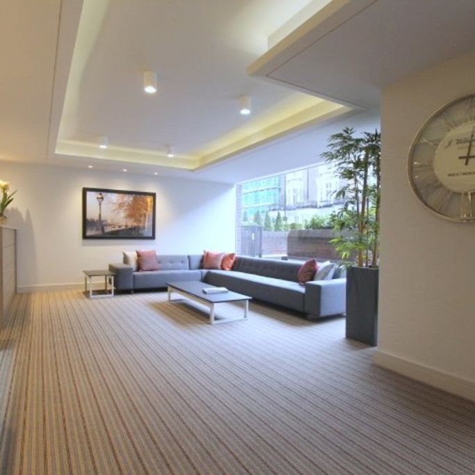 2 Bedroom Apartment, Cheyne Walk, Chelsea - Photo 1