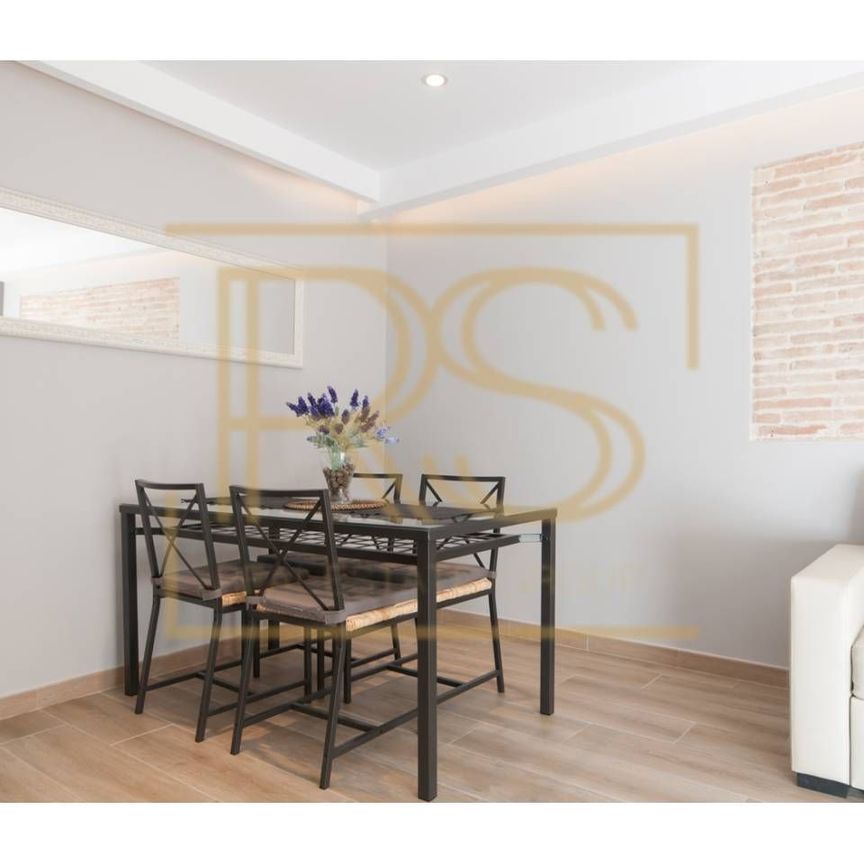 Piso de alquiler en Calle Carretes, El Raval - Photo 1