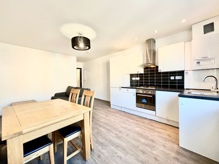 2 Bed Flat, Brixton Hill, SW2 - Photo 5