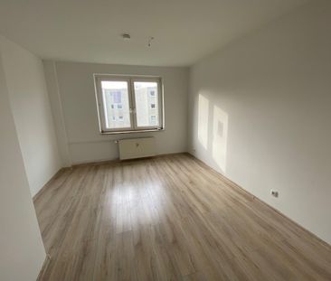 Gemütliche 3-Zimmerwohnung mit Laminatboden - Photo 3