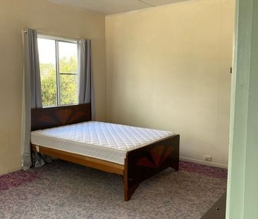 SPACIOUS THREE-BEDROOM HOME - Photo 6