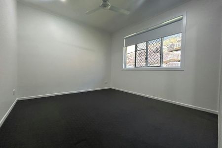 SPACIOUS AND LOW MAINTENANCE FAMILY HOME - Photo 2