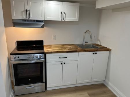 For Lease - 98 Frontenac Avenue Unit# 1, Toronto, Ontario - Photo 4