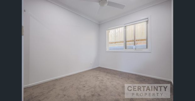 Luxurious Family Living in a Quiet South Ripley Street - Photo 1