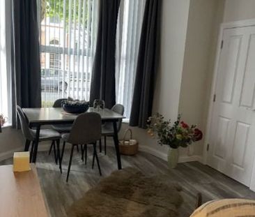 86 University Street, Apt 1, Belfast BT7 1HE - Photo 3