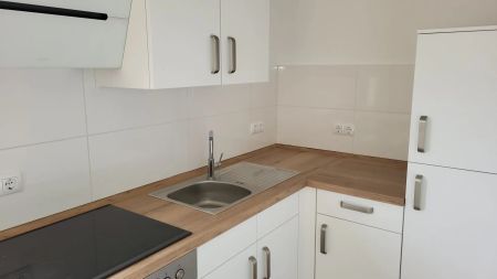 Renovierte 3 Zimmerwohnung mit schicker Einbauküche in zentraler Lage in Welschneudorf! - Foto 4