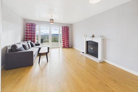 4 bedroom semi-detached house to rent - Photo 2