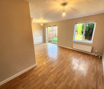 4 bedroom semi-detached house to rent - Photo 1